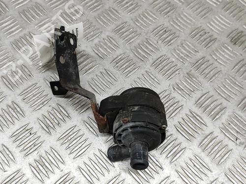 Used Auxiliary water pump BMW 6 Convertible (F12) 650 i xDrive (449 hp) 25787796