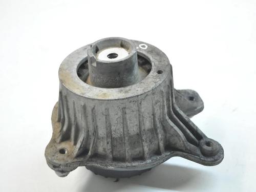Used Engine mount MERCEDES-BENZ C-CLASS (W205) C 220 BlueTEC / d (205.002, 205.004) (170 hp) 30210128