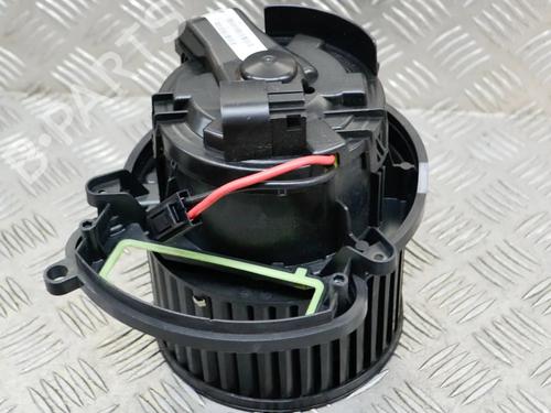 Used Heater blower motor Heater blower motor RENAULT KADJAR (HA_, HL_) 1.5 dCi 110 (HLA3) (110 hp) 8841780 8841780
