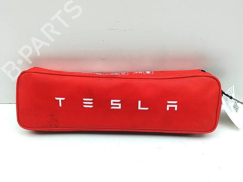 Andre Andre TESLA MODEL Y (5YJY) Long Range All-wheel Drive (514 hp) 33625267 33625267