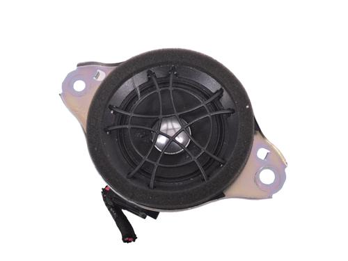 speaker-lexus-nx-_z1_-2014-33355934 main image