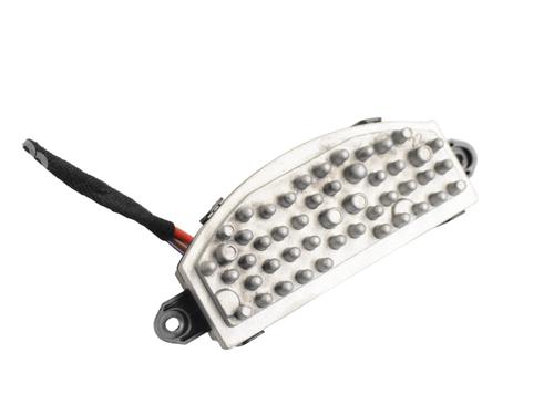 Varmeblæsermodstand VW GOLF VIII (CD1, DA1) 1.0 TSI (110 hp) 30245953