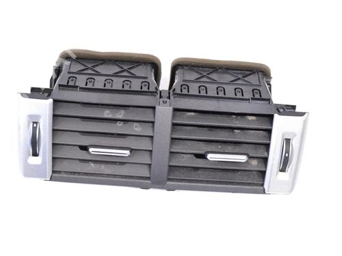 air-vent-land-rover-range-rover-evoque-l538-2011-2012-2013-2014-2015-2016-2017-2018-2019-33344169 main image