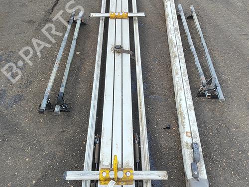 Used Roof bar Roof bar OPEL VIVARO B Van (X82) 1.6 CDTI (05) (90 hp) 33381594 33381594