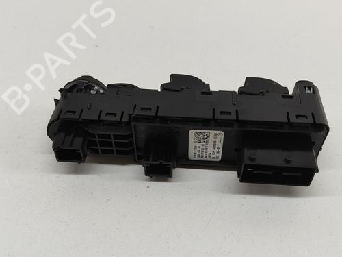 Right front window switch CITROËN C5 AIRCROSS (A_) 1.2 PureTech 130 (ARHNSJ) | BP28550235I26