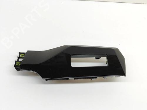 outra-audi-e-tron-gen-2018-27781482 main image