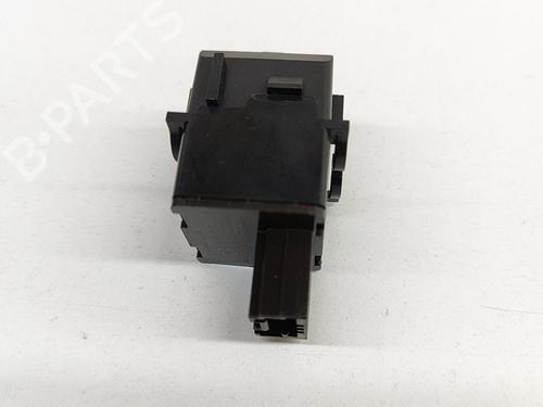 Switch PEUGEOT 3008 II SUV (MC_, MR_, MJ_, M4_) 1.5 BlueHDi 130 | BP21487130I30 