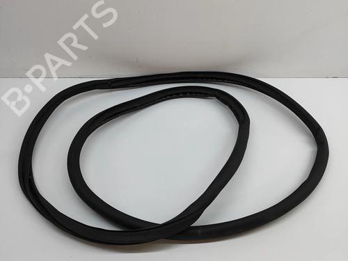 Used Rubber door seal MERCEDES-BENZ EQB (X243) EQB 350 4-matic (243.612) (292 hp) 28554398