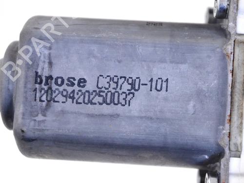 Left front window motor LAND ROVER RANGE ROVER VELAR (L560) 2.0 D240 SD4 4x4 | BP30227108E21 