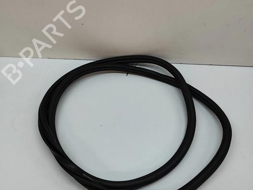 Used Rubber door seal PORSCHE CAYENNE Coupe (9YB) 3.0 AWD (9YBAA1) (340 hp) 28433419