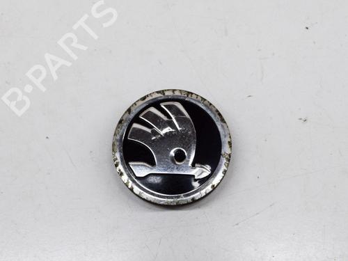 Hub cap SKODA SUPERB II Estate (3T5) 2.0 TDI 5JA601151