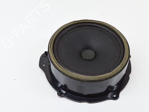 Used Speaker JAGUAR F-PACE (X761) 2.0 TD4 AWD (180 hp) 10735411