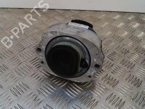 Used Engine mount Engine mount 8827326 8827326