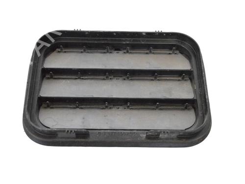 Grill Grill MERCEDES-BENZ A-CLASS Saloon (V177) A 180 d (177.110) (116 hp) 33362784 33362784