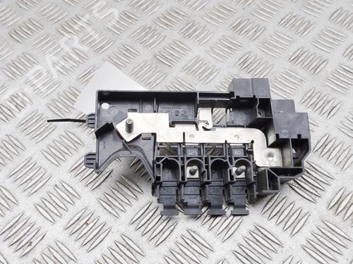 Used Fuse box Fuse box 38600053 38600053