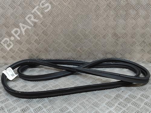 Used Rubber door seal VOLVO XC40 (536) B3 Mild-Hybrid (163 hp) 28555694