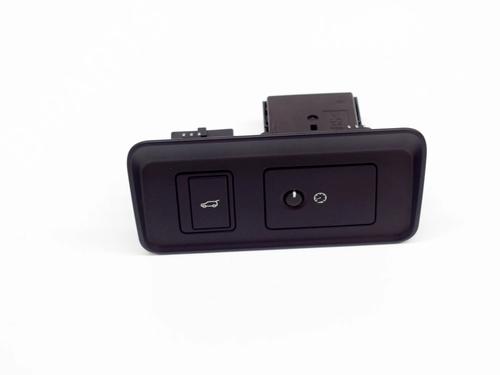 switch-land-rover-discovery-v-l462-2016-27756475 main image