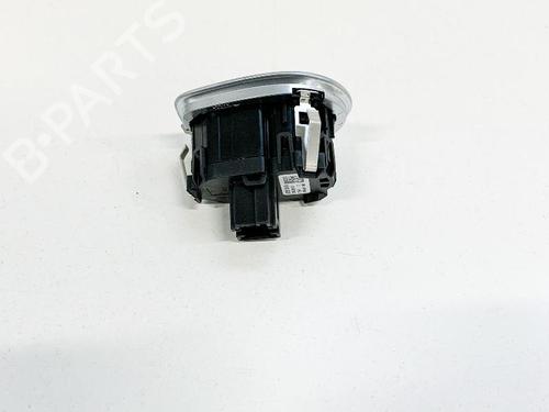 Switch BMW X1 (F48) sDrive 18 d | BP7735327I30 