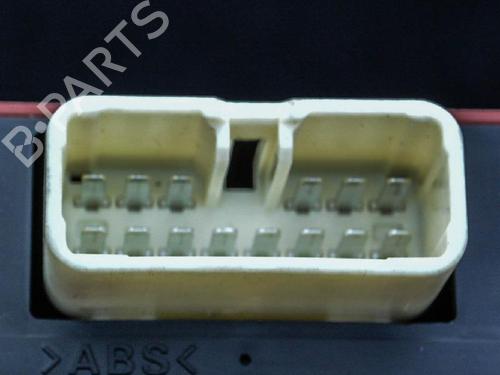 Electronic module TOYOTA YARIS (_P13_) 1.3 (NSP130_, NSP130) | BP6725191M83 