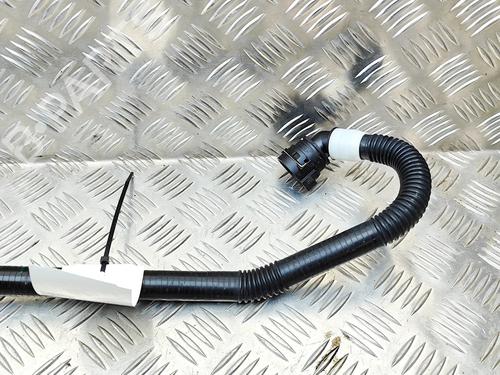 Pipe TESLA MODEL 3 (5YJ3) EV | BP38162480M125 - Image 3
