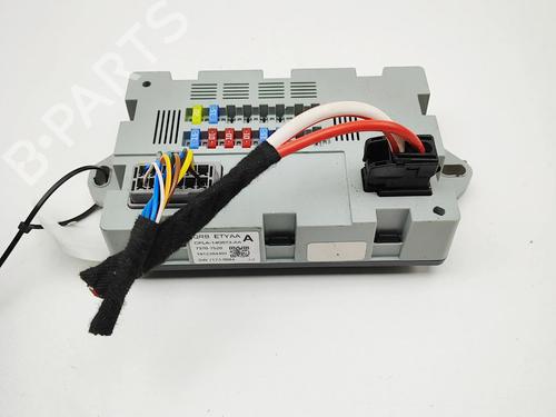 Used Fuse box Fuse box 39409620 39409620