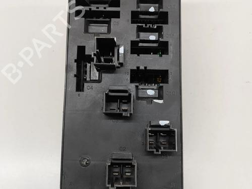 Fuse box LAND ROVER DISCOVERY V (L462) 3.0 D 4x4 | BP16944826E1