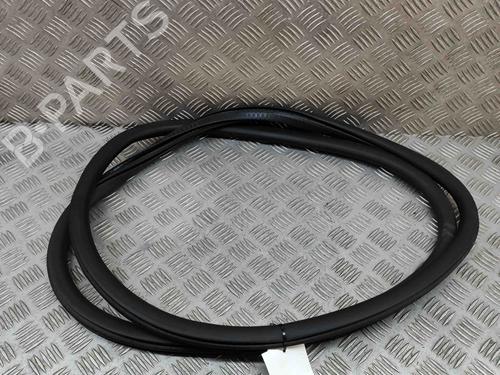 Used Rubber door seal OPEL CORSA F (P2JO) 1.2 (68) (101 hp) 27771096