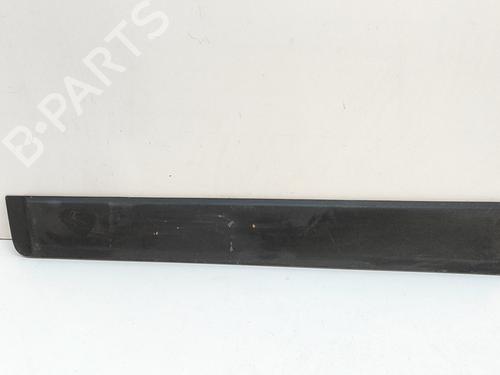 Used Door moulding trim CHEVROLET CAPTIVA (C100, C140) 2.0 D 4WD (150 hp) 28708034