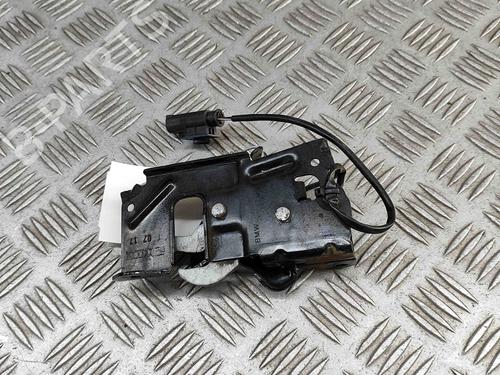 Used Hood lock BMW 3 (F30, F80) 330 e (252 hp) 28115350