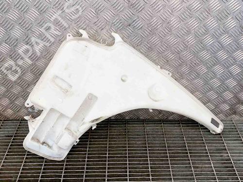 Used Windscreen washer tank BMW 1 Coupe (E82) 125 i (218 hp) 6763696
