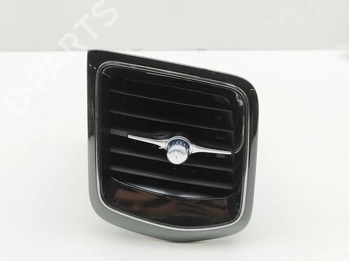 Used Air vent Air vent VOLVO V60 II (225) B6 Mild-Hybrid AWD (299 hp) 33382793 33382793
