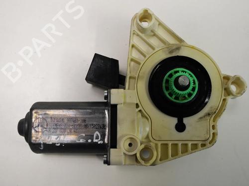 Used Right rear window motor Right rear window motor MERCEDES-BENZ S-CLASS (W221, V221) S 320 CDI (221.022, 221.122) (235 hp) 9862689 9862689