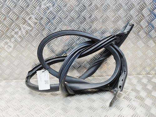 Gummiliste Gummiliste TESLA MODEL 3 (5YJ3) EV (283 hp) 33697662 33697662