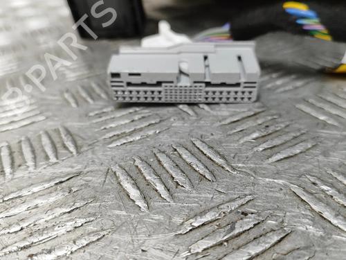 Left front seat TESLA MODEL Y (5YJY) EV Performance All-wheel Drive | BP32213406C15 