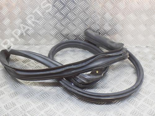 Used Rubber door seal TESLA MODEL 3 (5YJ3) EV Performance AWD (462 hp) 27751460