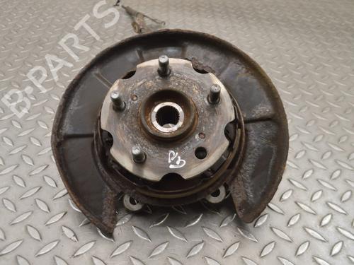 Used Right rear steering knuckle Right rear steering knuckle TOYOTA RAV 4 IV (_A4_) 2.2 D 4WD (ALA49) (150 hp) 33351960 33351960