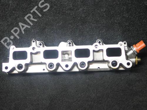 Used Injection rail VW TIGUAN (5N_) 1.4 TSI (150 hp) 6727555