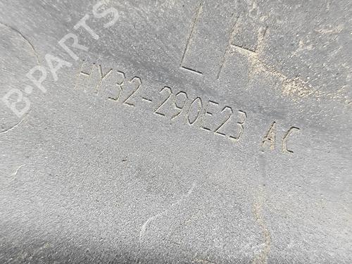 Rear left wheel arch trim LAND ROVER DISCOVERY V (L462) 3.0 Td6 4x4 | BP30155026C136 