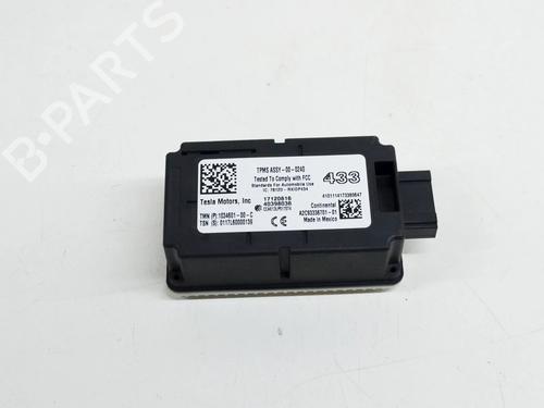 Used Electronic module Electronic module TESLA MODEL X (5YJX) P100D AWD (772 hp) 7800125 7800125