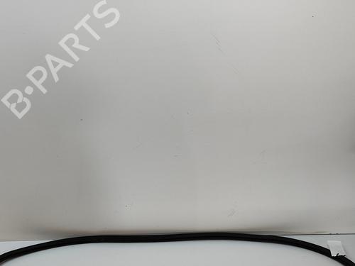 Used Rubber door seal VOLVO XC40 (536) B3 Mild-Hybrid (163 hp) 28687589
