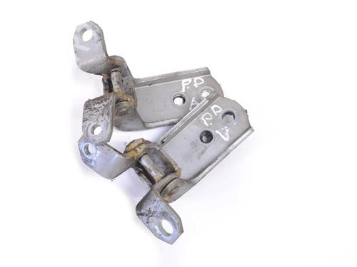 Used Hinge/Door check strap SUZUKI GRAND VITARA II (JT, TE, TD) 1.9 DDiS All-wheel Drive (JT419, TD44, JB419WD, JB419XD,... (129 hp) 30218142