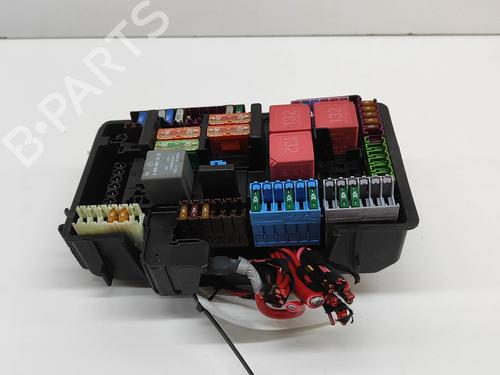 Used Fuse box Fuse box 23865218 23865218