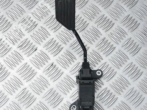 Used Pedal TOYOTA YARIS (_P13_) 1.3 (NSP130_, NSP130) (99 hp) 6724192
