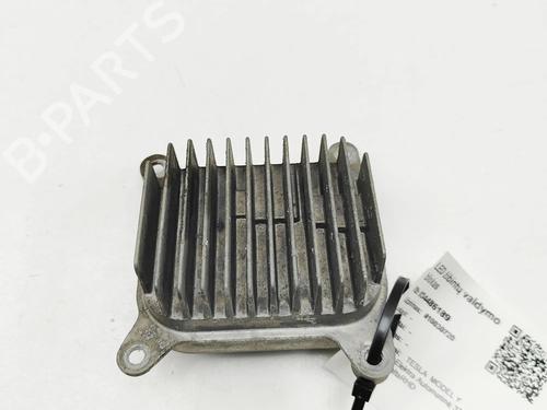 Used Electronic module Electronic module TESLA MODEL Y (5YJY) Long Range All-wheel Drive (514 hp) 33394422 33394422