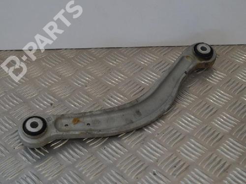 Venstre bagtil bærearm MERCEDES-BENZ C-CLASS (W205) C 200 d (205.007) (136 hp) 7016609