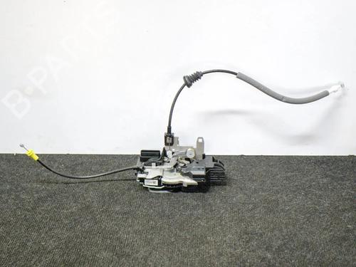 front-right-lock-volvo-xc60-ii-246-t5-awd-c73367101-31462456-2017-7797880 main image