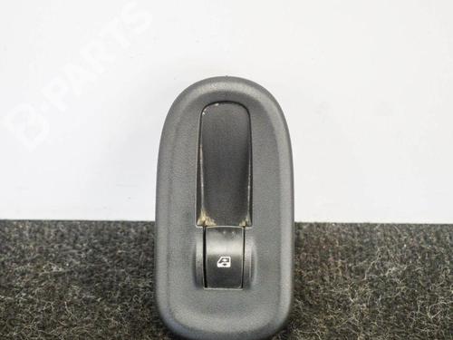 Used Right front window switch Right front window switch RENAULT MASTER III Van (FV) 2.3 dCi 125 FWD (FV0C, FV0D, FV0G, FV0H, FV0J, FV0K) (125 hp) 6747214 6747214