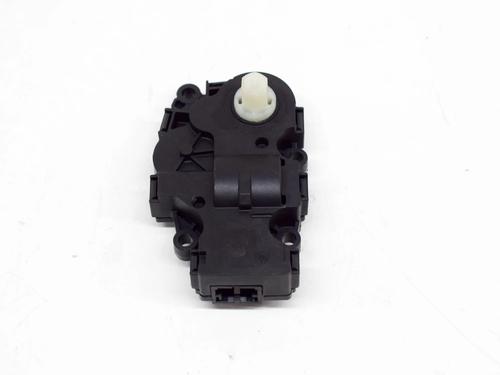 Electronic module JAGUAR E-PACE (X540) 2.0 D150 AWD | BP14633104M83 - Image 2
