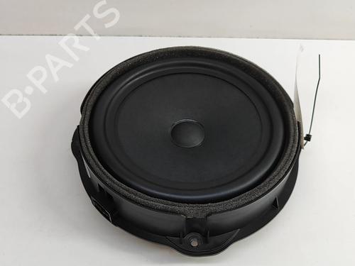 speaker-audi-q2-gab-gag-2016-28559929 main image