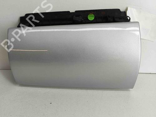 Used Glove box FIAT 500L (351_, 352_) 1.6 D Multijet (199LYD1B) (105 hp) 23415212